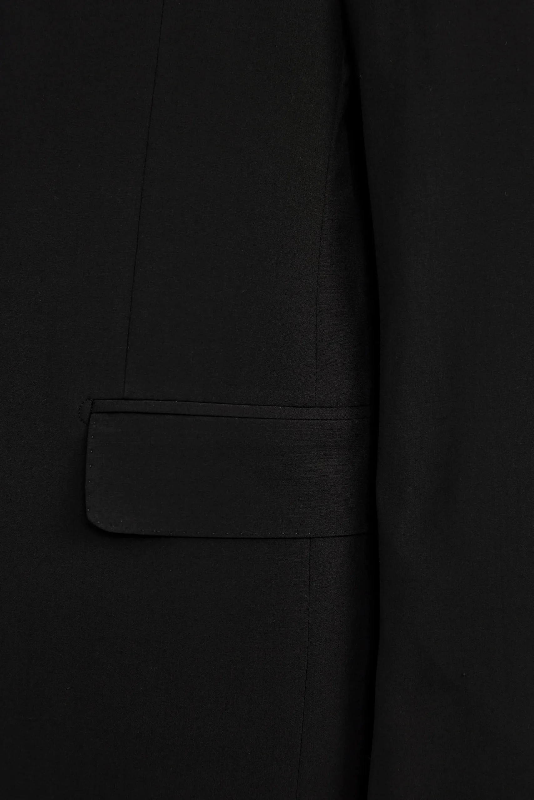 Abito in Lana Vergine Slim Fit con Revers Classico - NERO