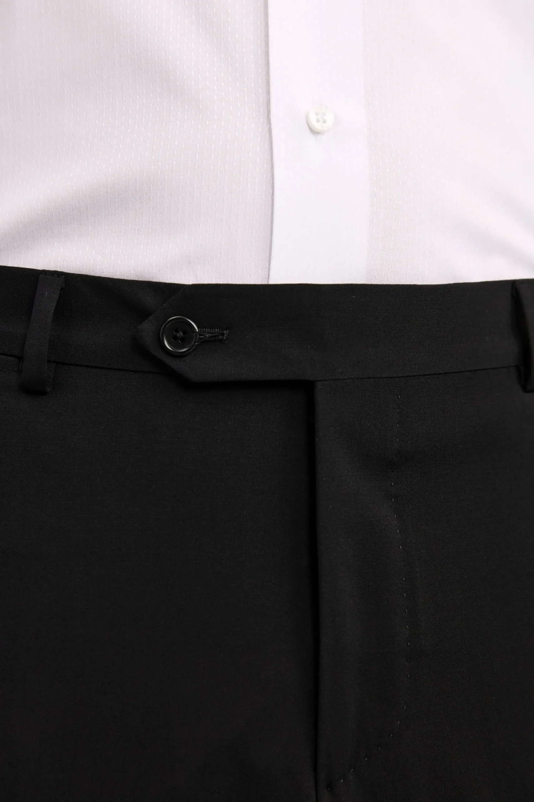 Abito in Lana Vergine Slim Fit con Revers Classico - NERO