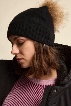 Berretto in Cashmere con Pompon - NERO