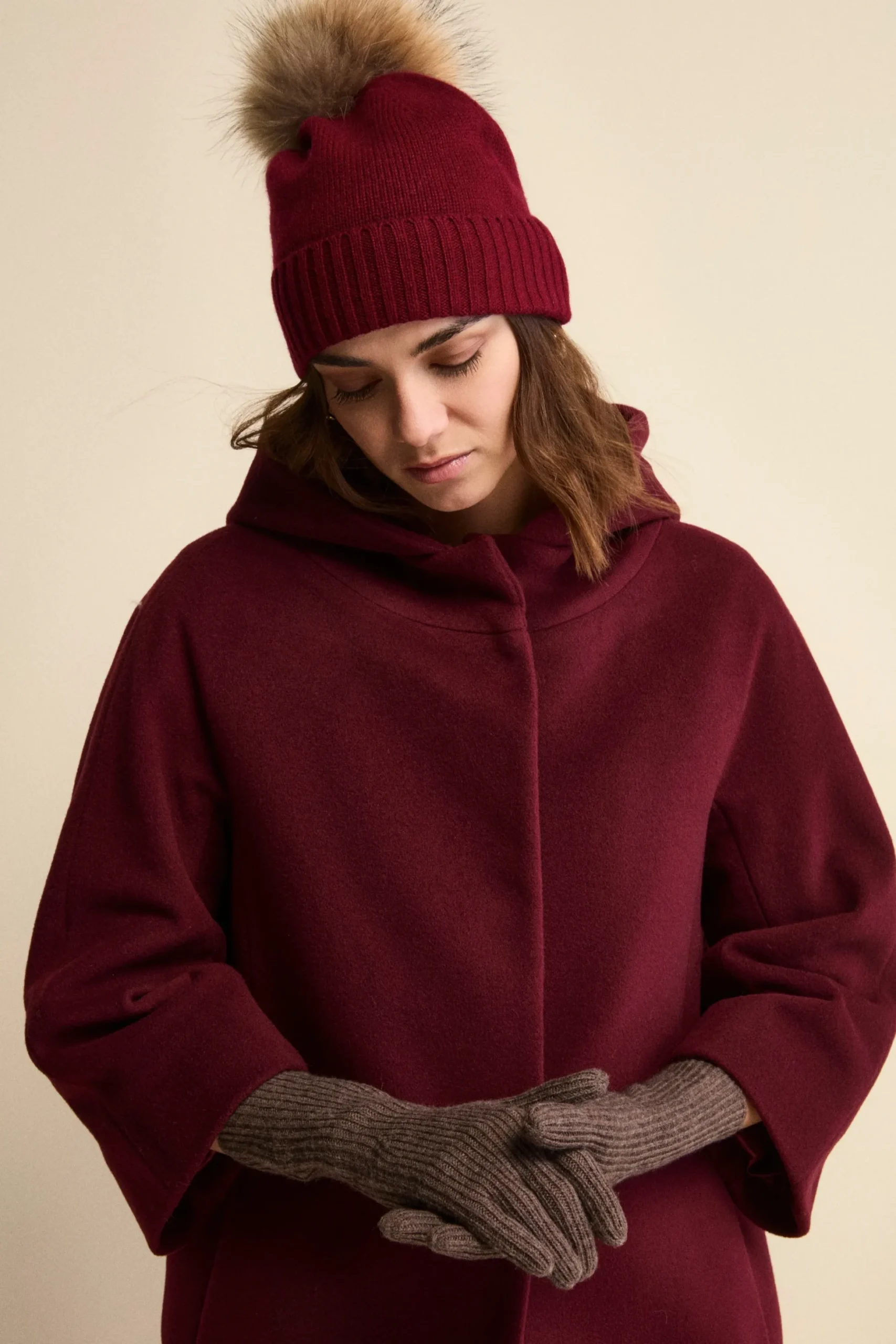 Berretto in Cashmere con Pompon - VINO