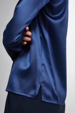 Blusa girocollo in seta - BLU