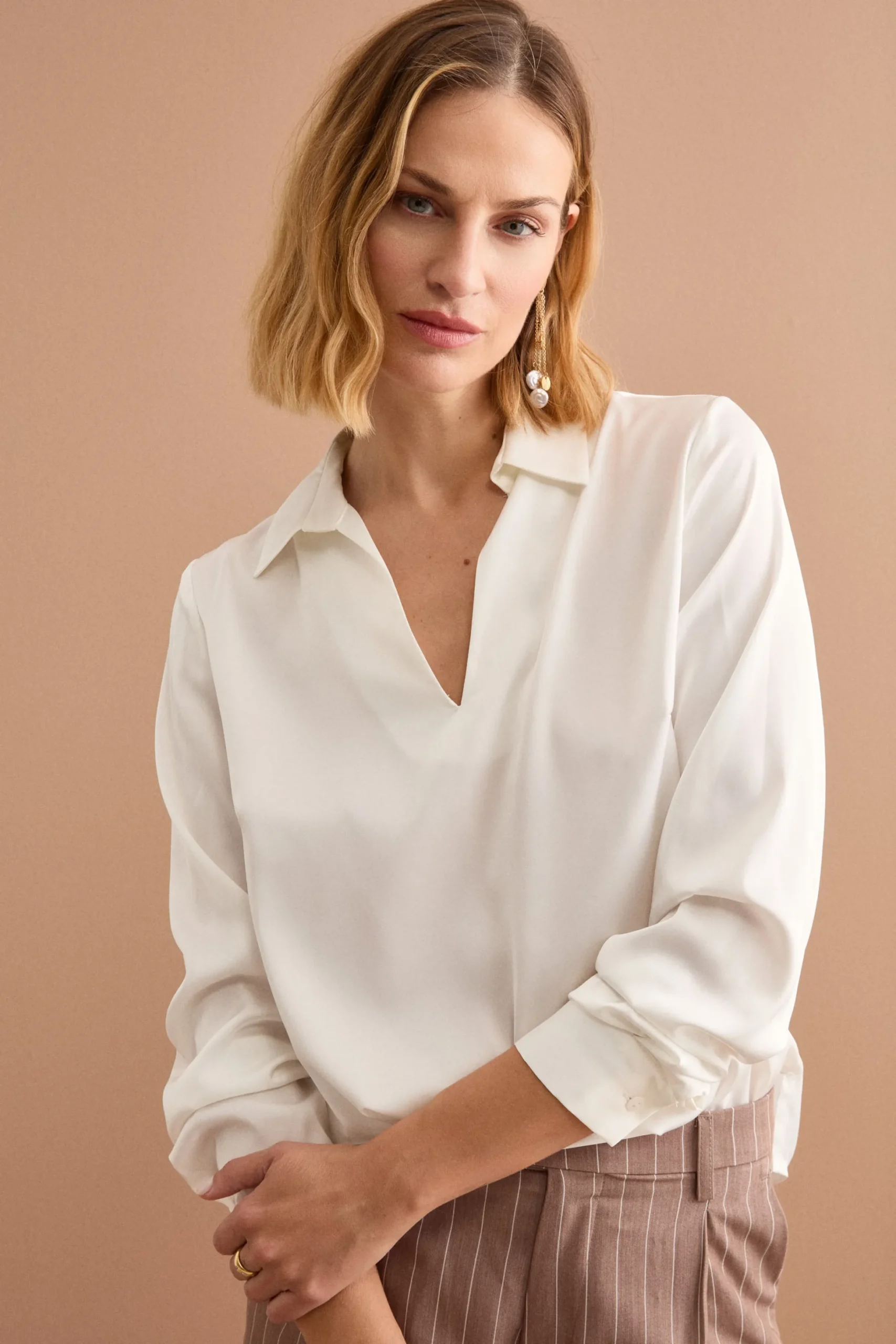 Blusa Over Elegante con Collo a Camicia - PANNA