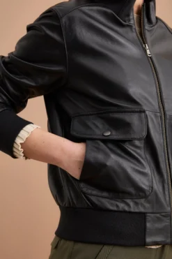 Bomber in Pelle con Tasche - NERO