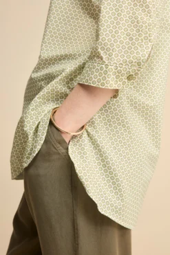Camicia Over Coreana con Scollo a V - FANT. VERDE