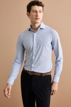 Camicia Slim Fit in Tessuto Tecnico con Colletto Classico - FANT. BLU
