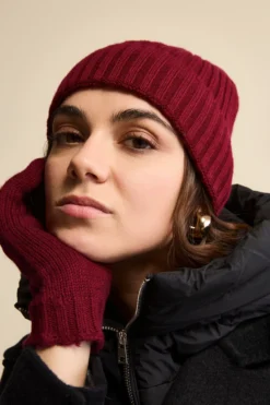 Cappello in cashmere a coste - BORDEAUX