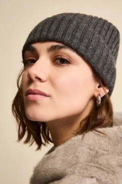Cappello in cashmere a coste - GRIGIO SCURO