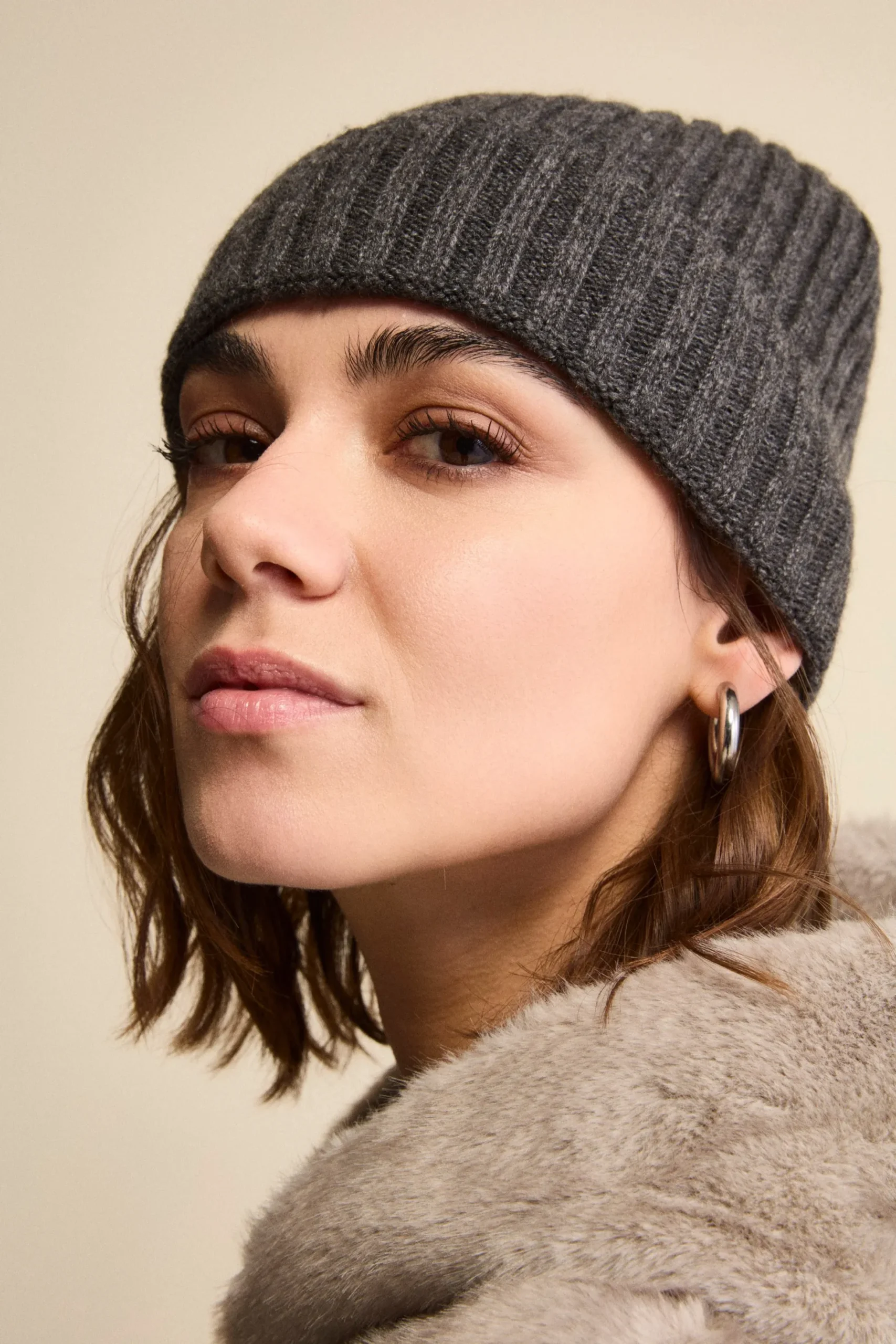 Cappello in cashmere a coste - GRIGIO SCURO