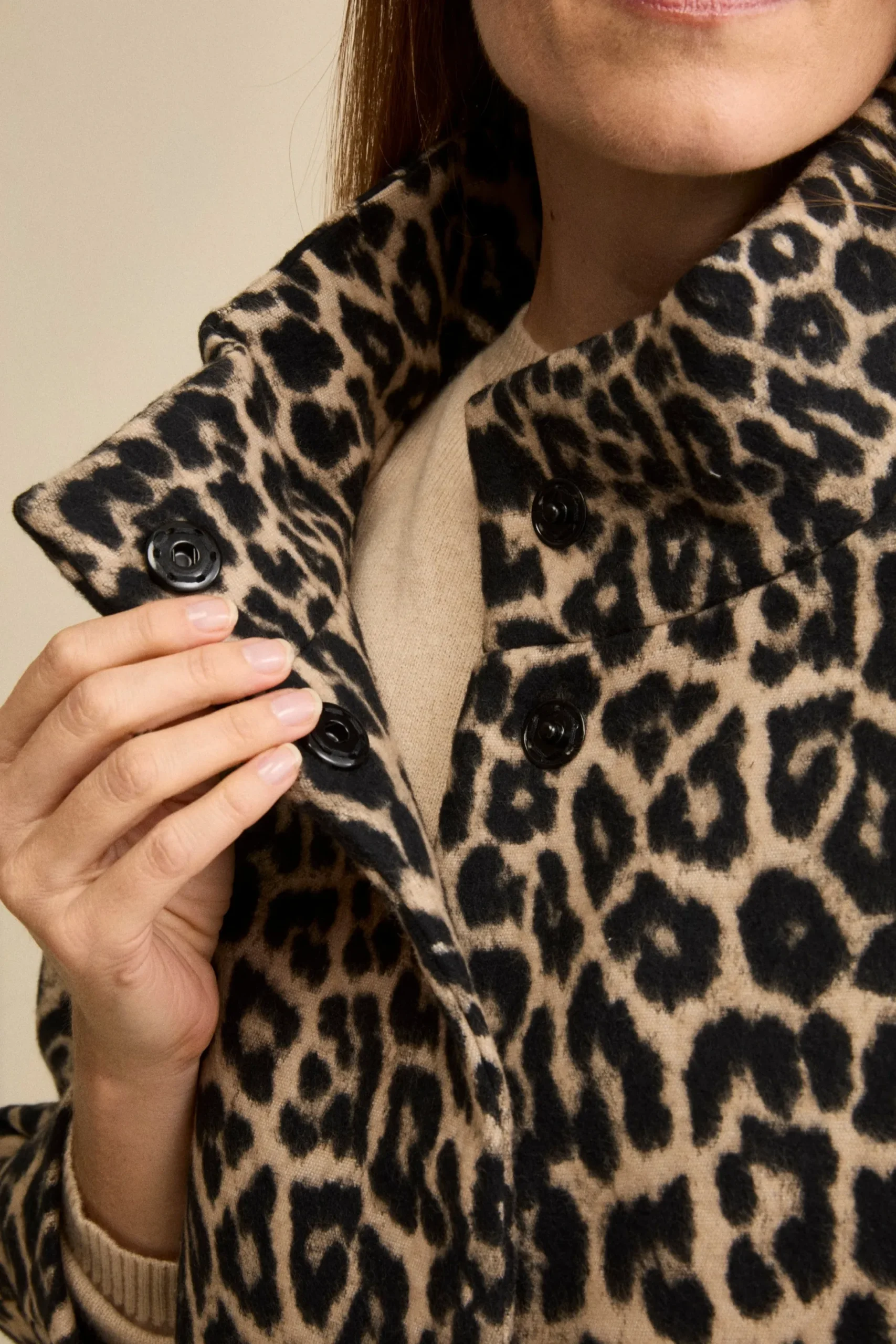 Cappotto Corto Svasato in Fantasia Animalier - MACULATO MORO