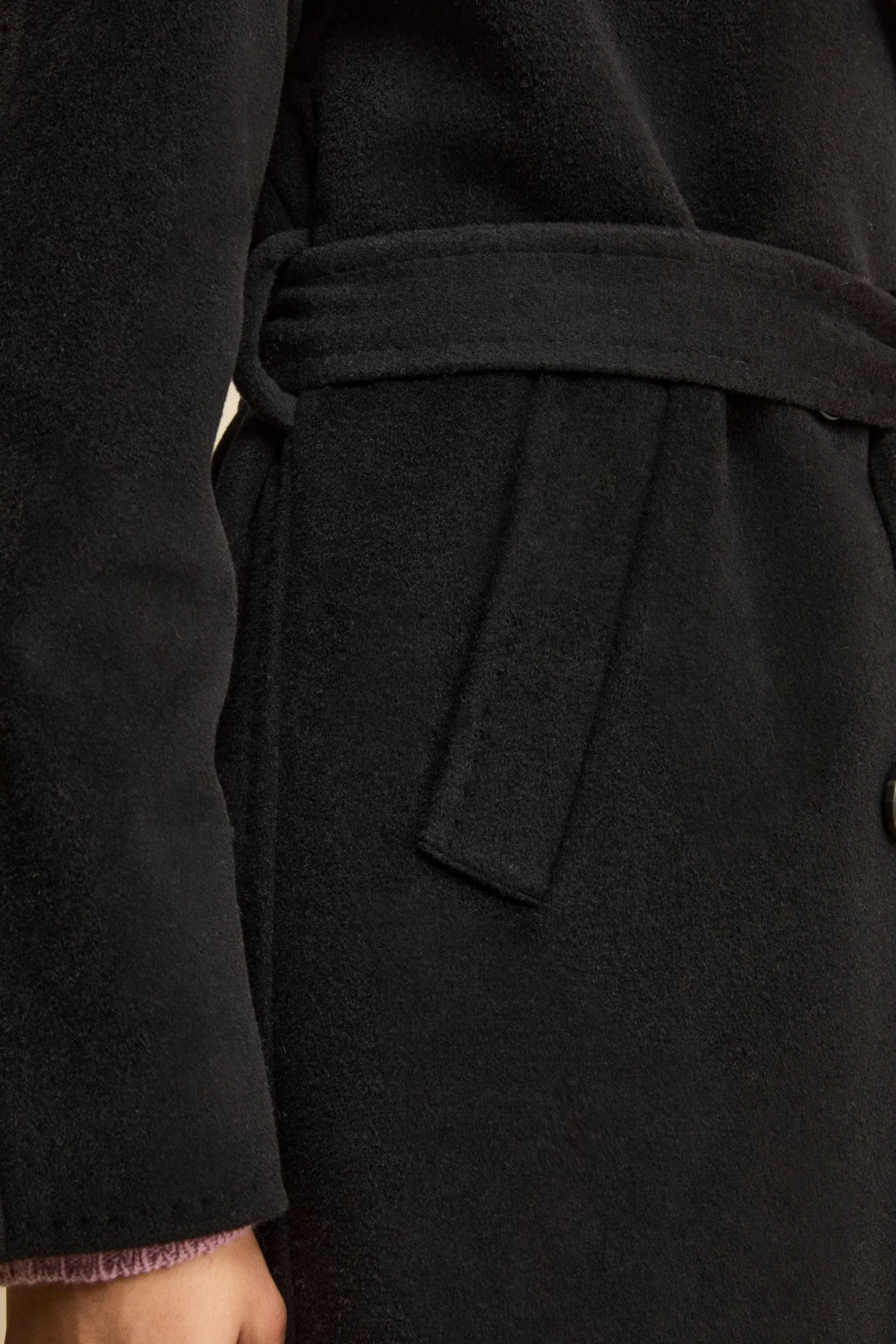 Cappotto Doppiopetto con Revers Classico in Lana e Cashmere - NERO