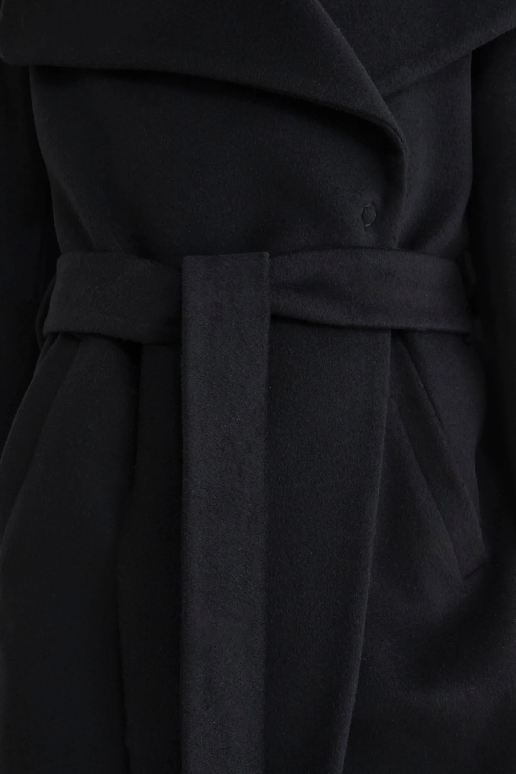Cappotto lungo con cintura - NERO
