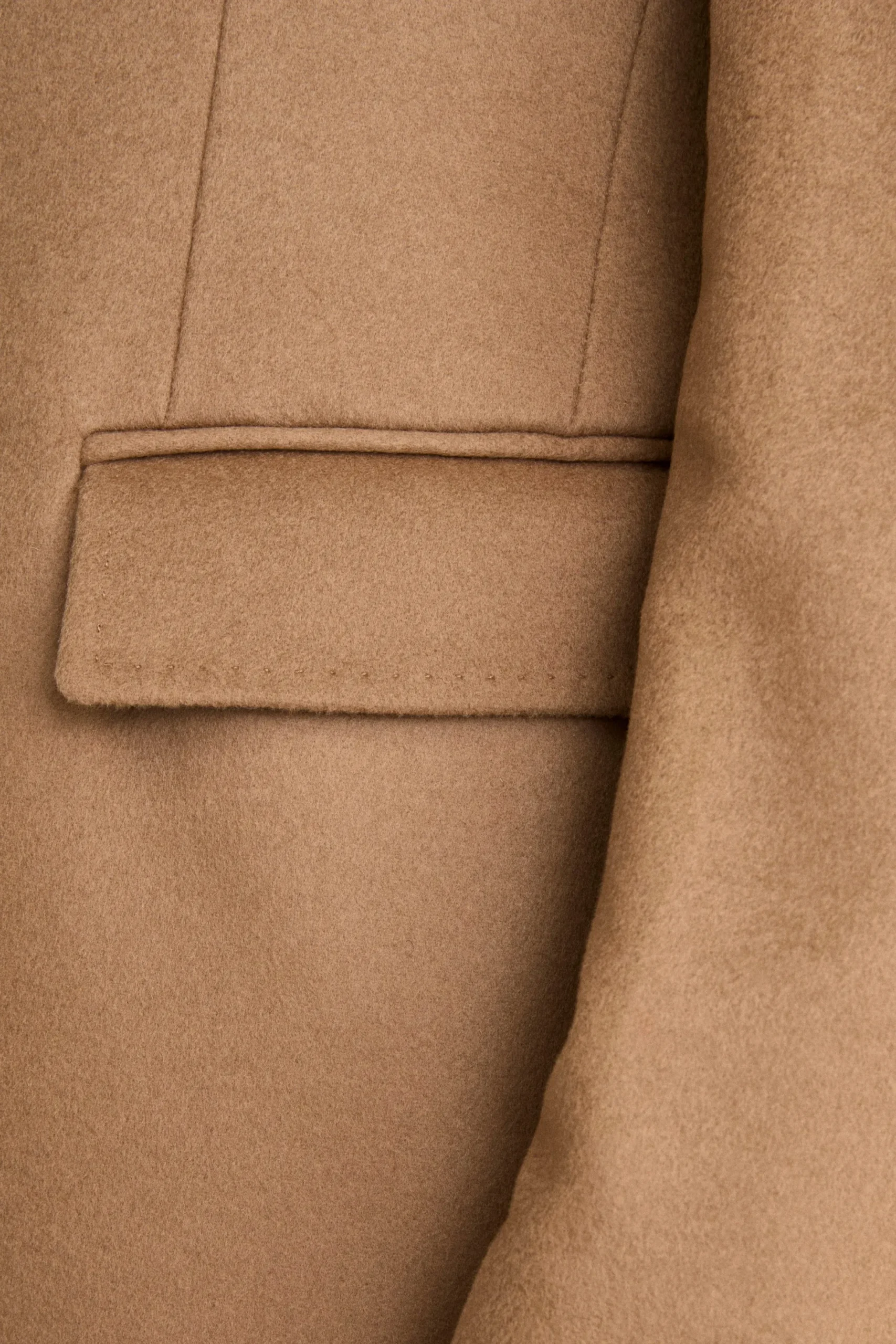 Cappotto Midi Doppiopetto in Misto Lana e Cashmere con Martingala - CAMMELLO