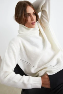 Dolcevita Over in Cashmere - LATTE