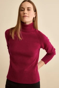 Dolcevita Raglan in Lana e Cashmere con Collo a Coste - CILIEGIA