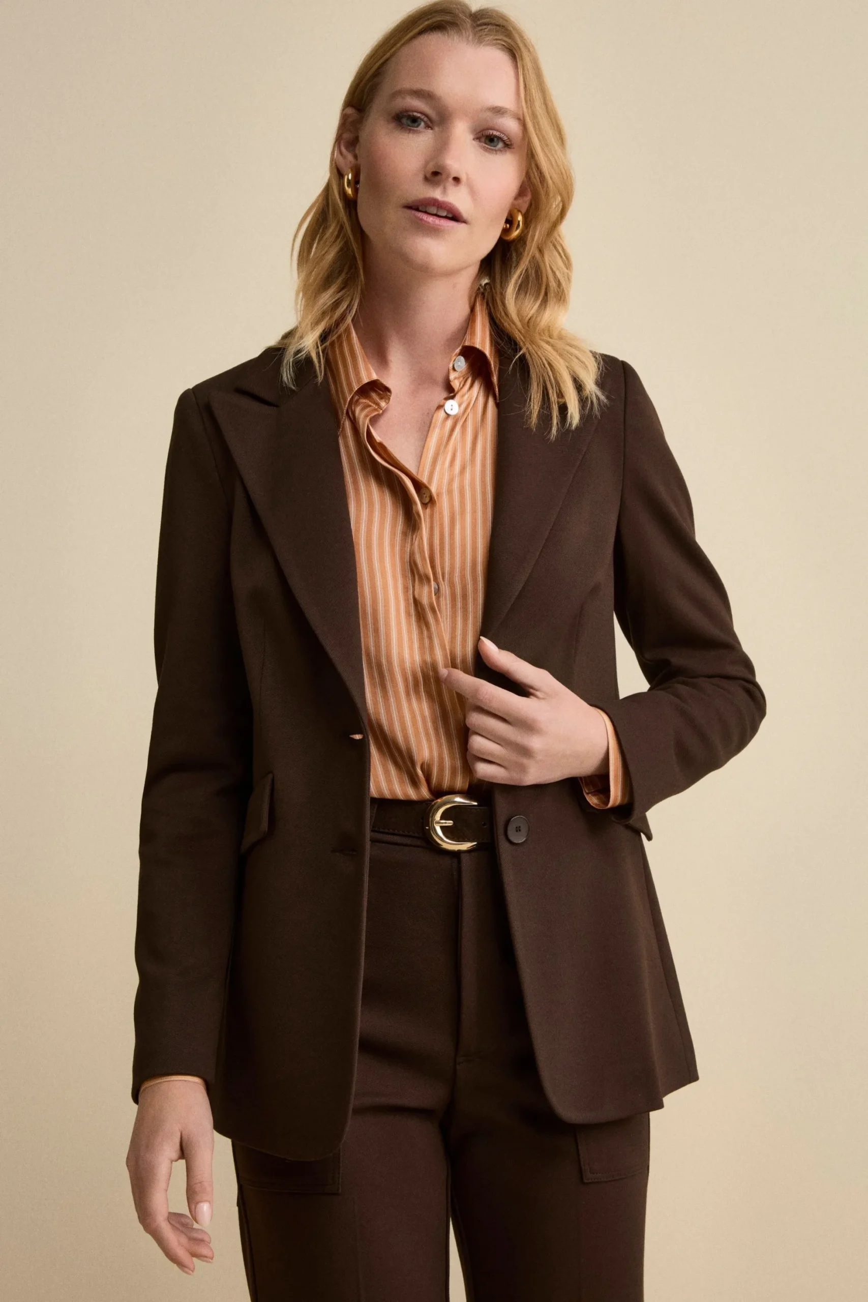 Giacca Lunga Elegante con Revers a Lancia - T.MORO