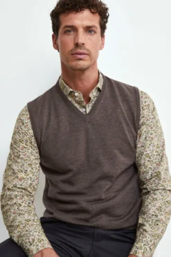 Gilet Scollo a V in Lana Merino - TORTORA