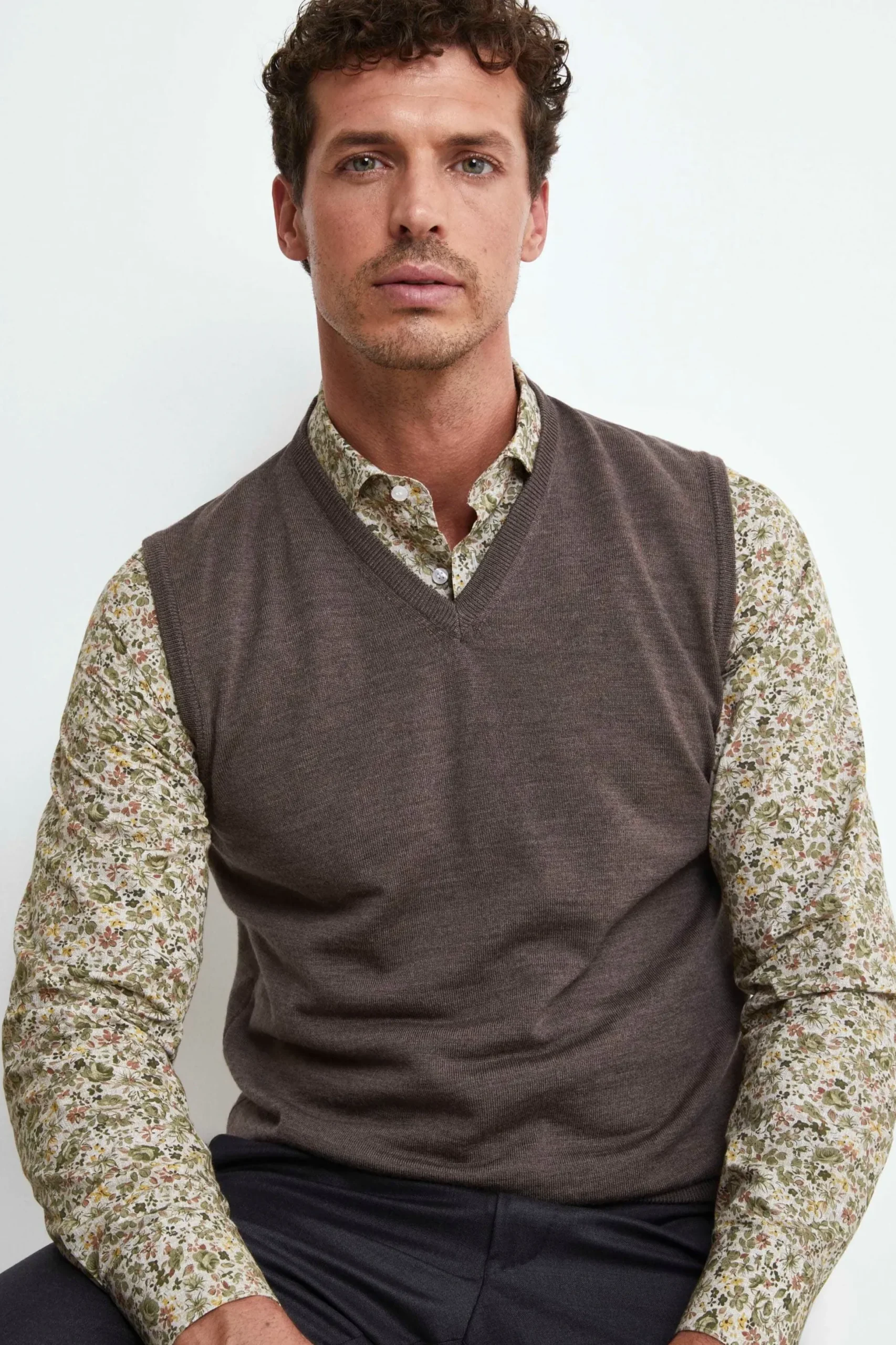 Gilet Scollo a V in Lana Merino - TORTORA