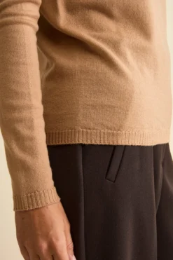 Girocollo in Lana Merino con Bordi a Coste - CAMMELLO