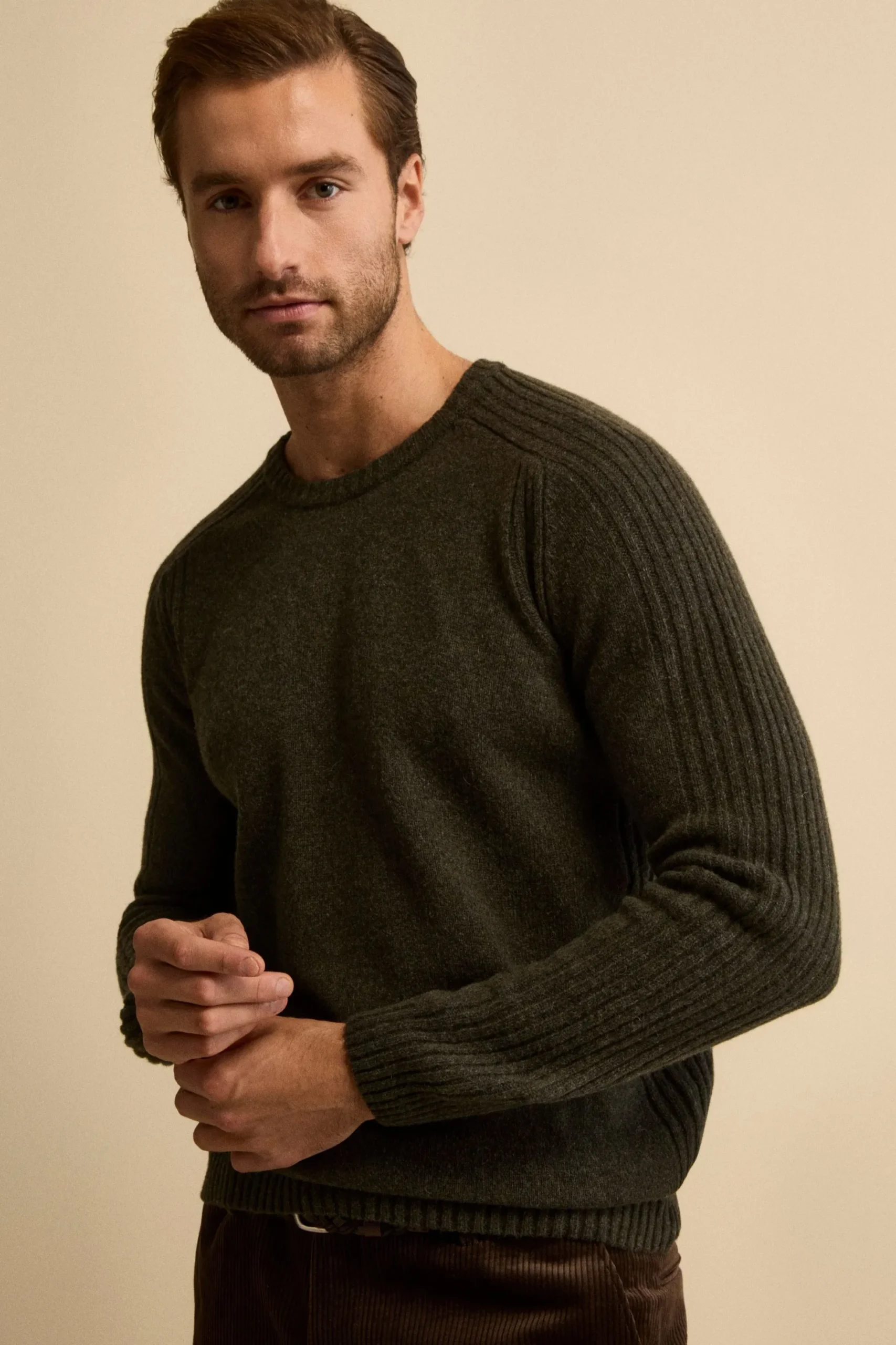 Girocollo Raglan con Motivo a Coste in Misto Lana Vergine - VERDE