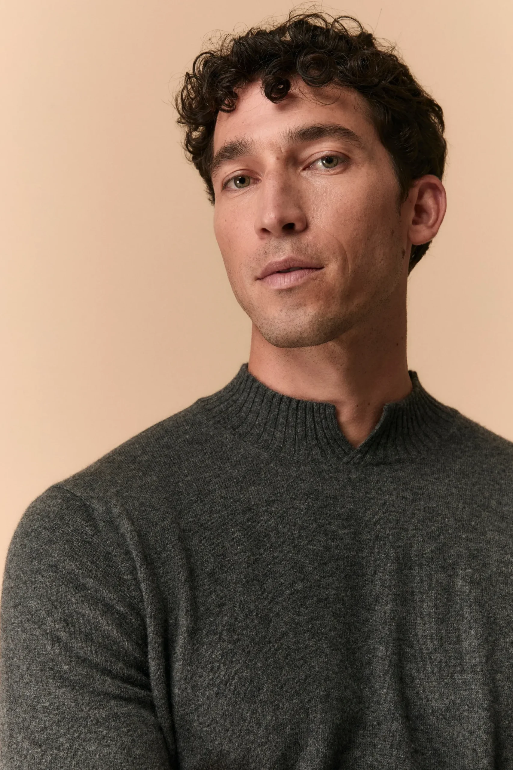 Lupetto con Spacco in Lana e Cashmere - ANTRACITE