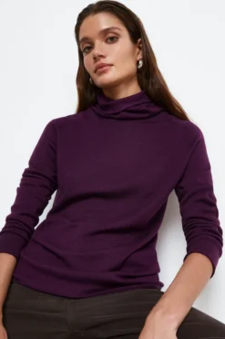 Maglia Collo Morbido in Lana Merino - VINO