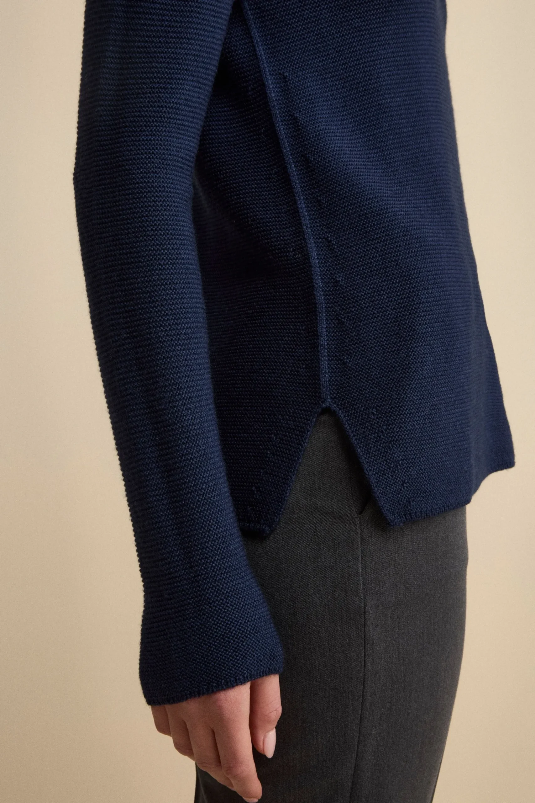 Maglia con Spacchi in Lana Merino - NAVY