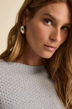 Maglia Girocollo Traforata in Lana Merino - GHIACCIO