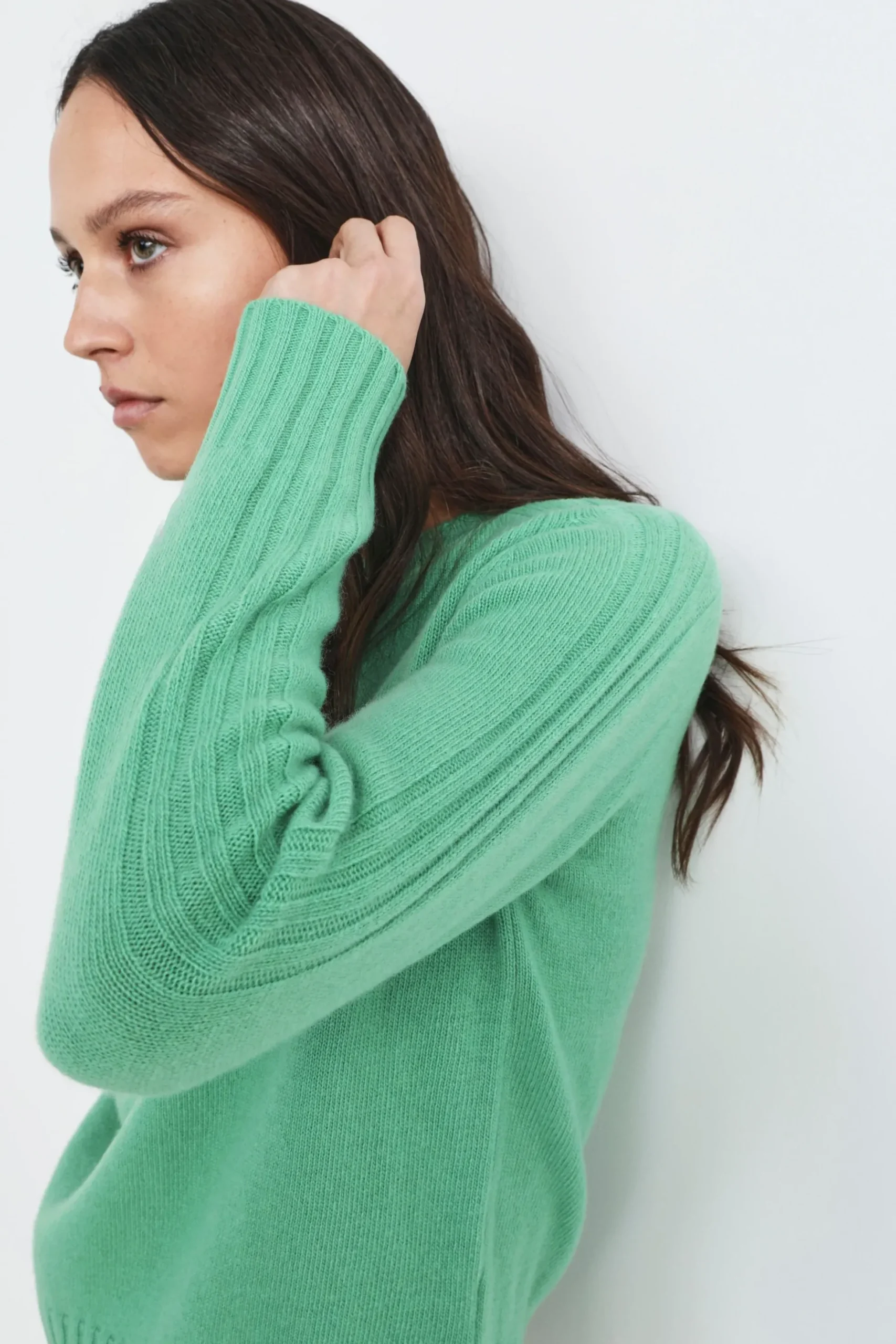 Maglia in lana e cashmere con scollo a barca - MENTA