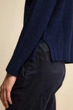 Maglia Scollo Barchetta in Lana Merino Lavorata - NAVY