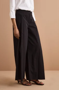 Pantalone a Gamba Larga con Pinces in Bengalina - NERO