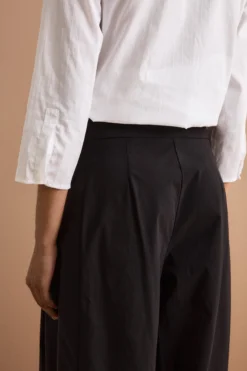 Pantalone a Gamba Larga con Pinces in Bengalina - NERO