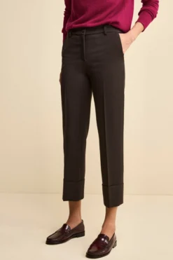 Pantalone a Sigaretta con Pieghe e Risvolto - T.MORO
