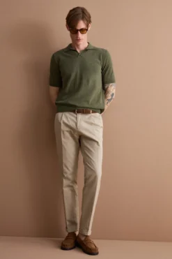 Pantalone Carrot in Misto Lino con Pinces e Risvolto - SABBIA