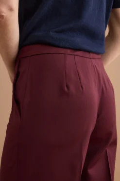 Pantalone Elegante con Gamba Larga in Lana Vergine - BORDEAUX