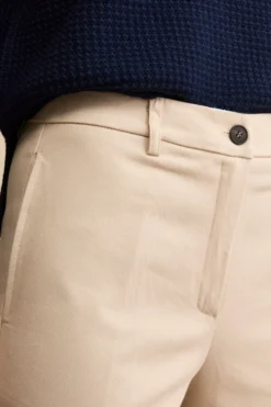 Pantalone Gamba Larga con Pieghe e Risvolto - GESSO