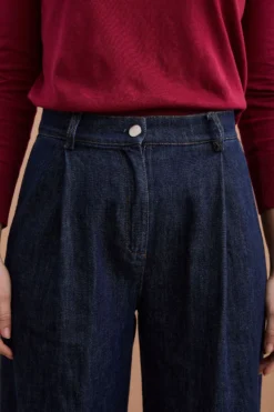 Pantalone in Denim a Gamba Larga con Pinces - DENIM