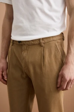 Pantalone Regular Fit in Misto Lino con Pinces - RUGGINE