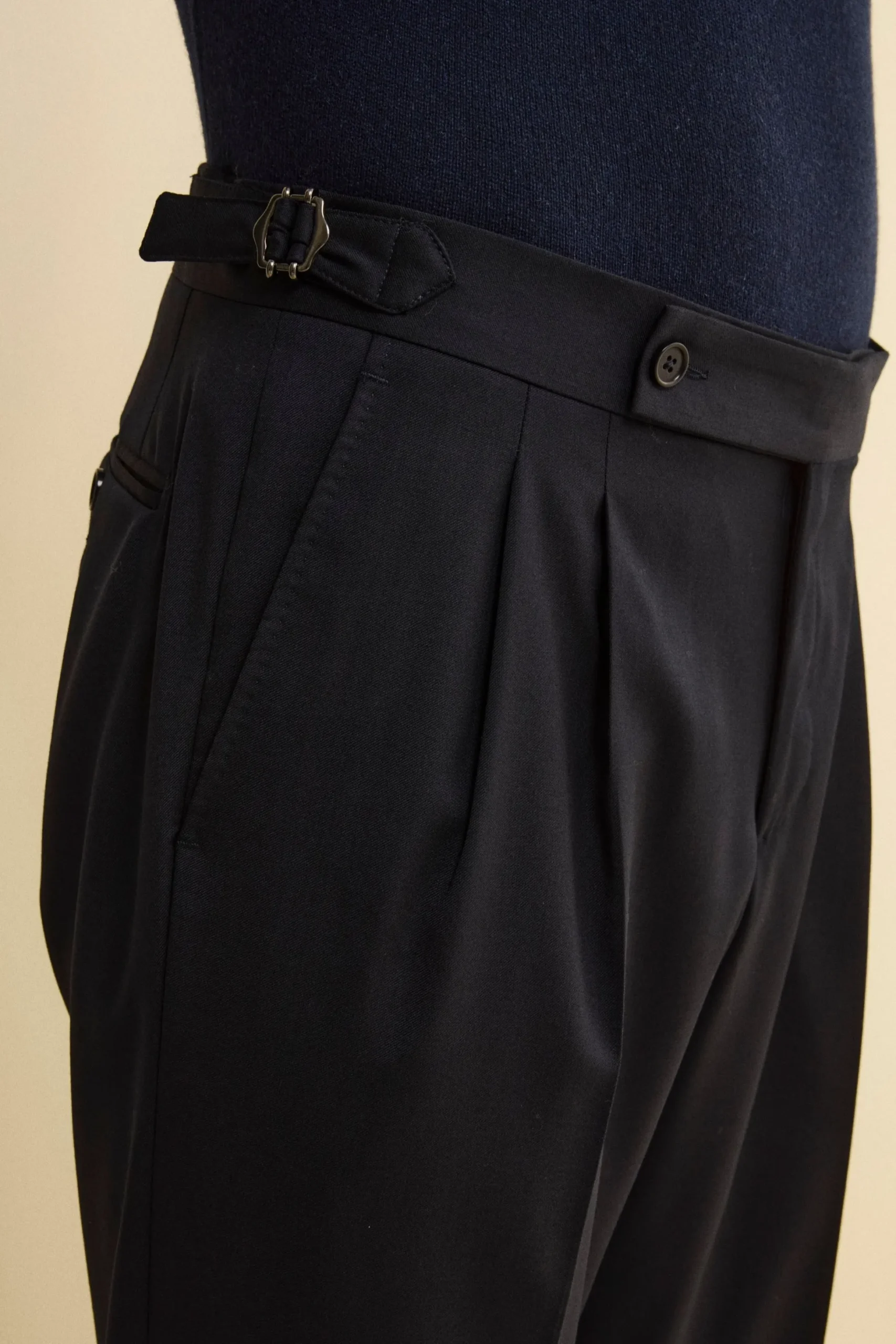 Pantalone Straight in Lana Vergine con Pinces e Risvolto - BLU