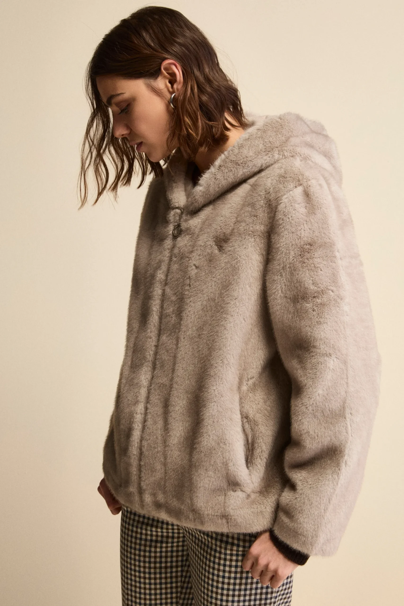 Pelliccia con Zip e Cappuccio - GRIGIO