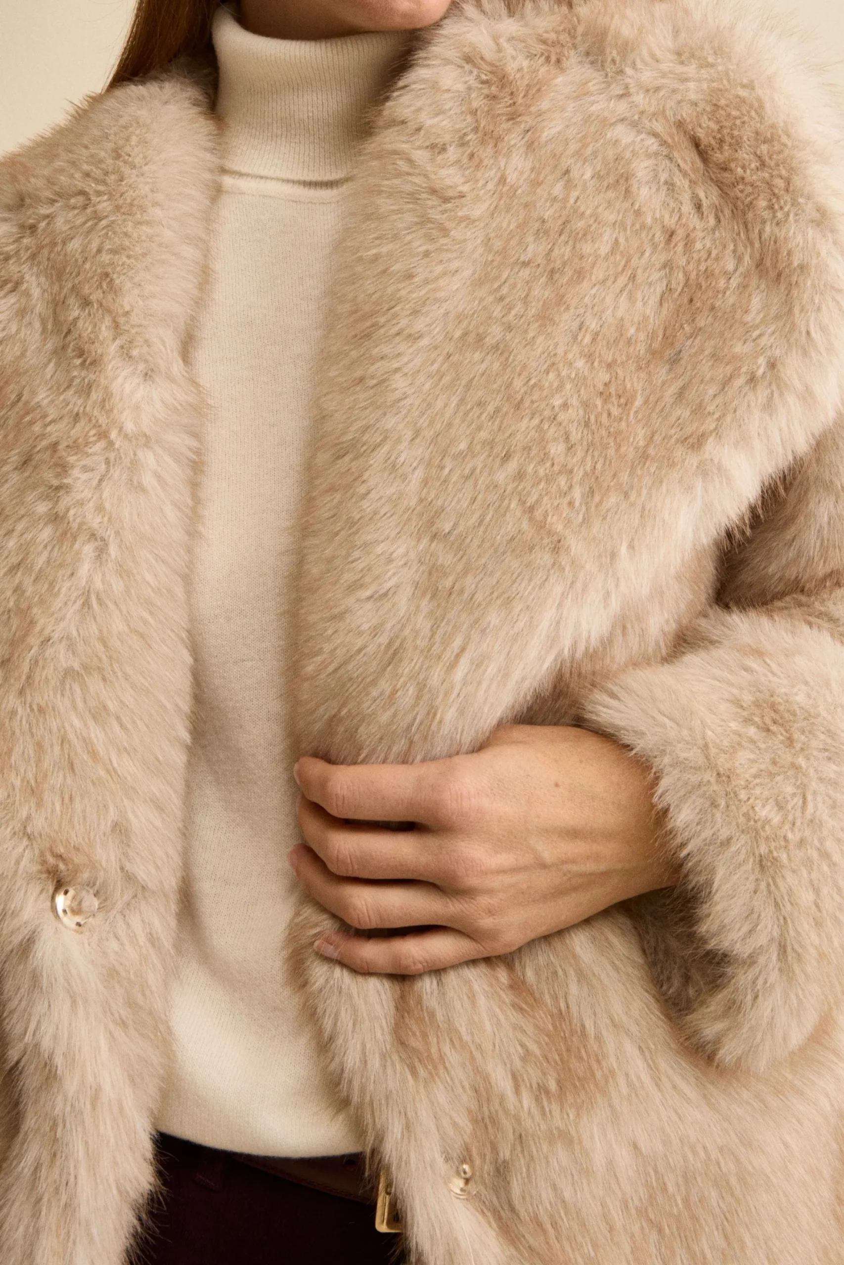 Pelliccia Corta Foderata - BEIGE