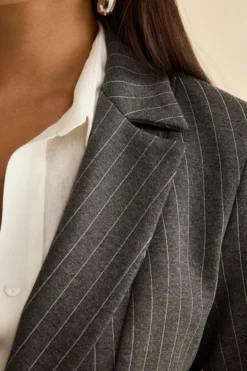 Tailleur Gessato Monopetto con Revers Classico - GRIGIO GESSATO