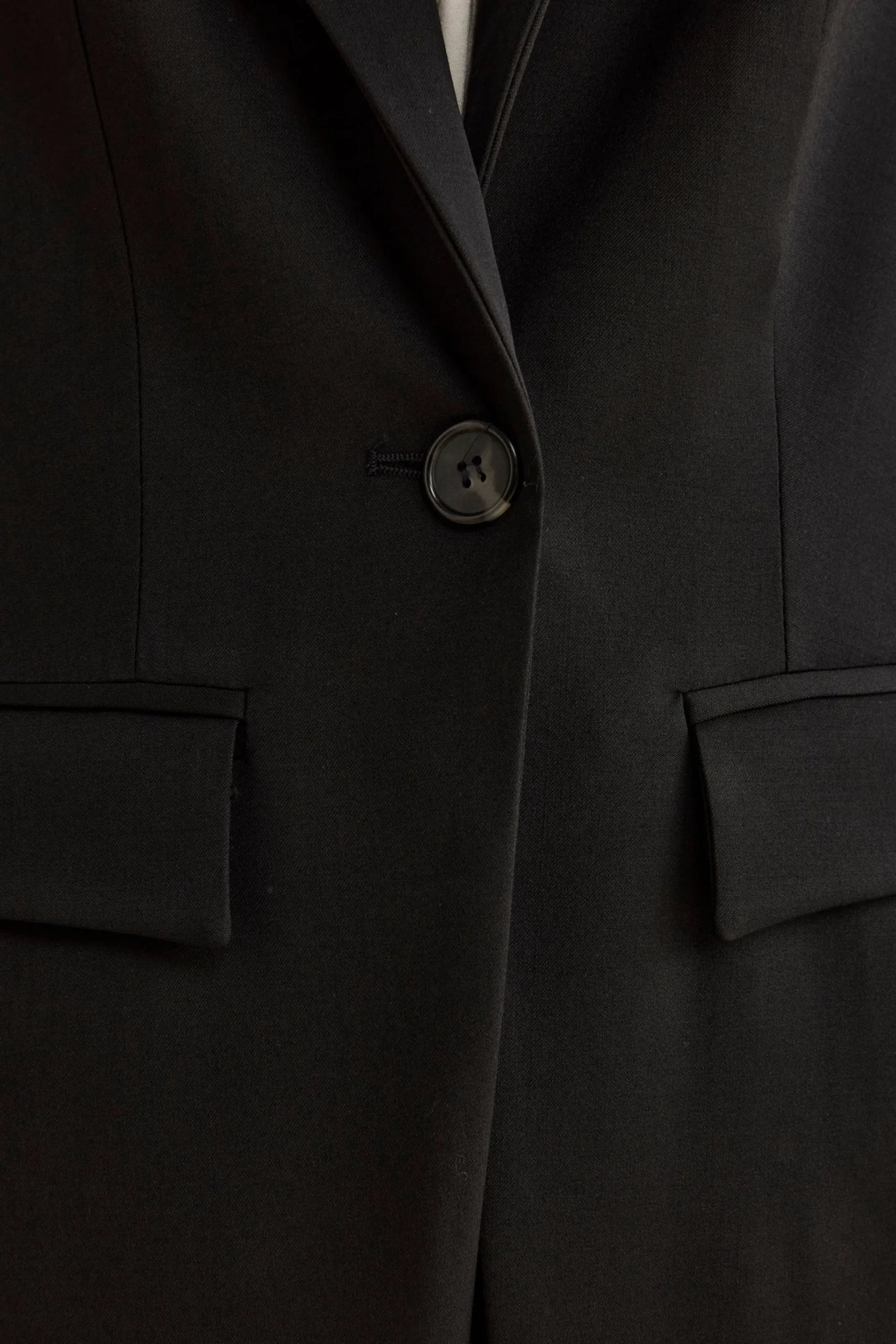 Tailleur Monopetto con Revers Classico in Lana Vergine - NERO