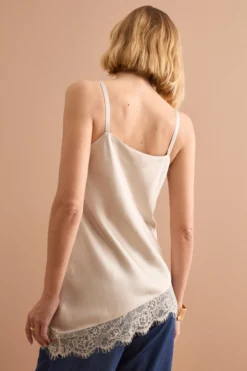 Top Elegante in Raso con Fondo in Pizzo - GESSO