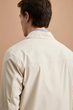 Trench Corto Foderato con Collo a Camicia - LATTE