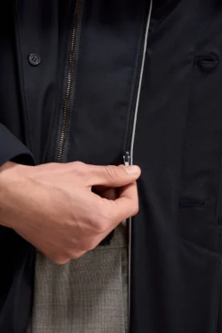 Trench Impermeabile con Pettorina - BLU