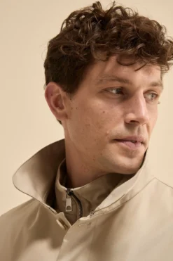 Trench Impermeabile con Pettorina - BEIGE