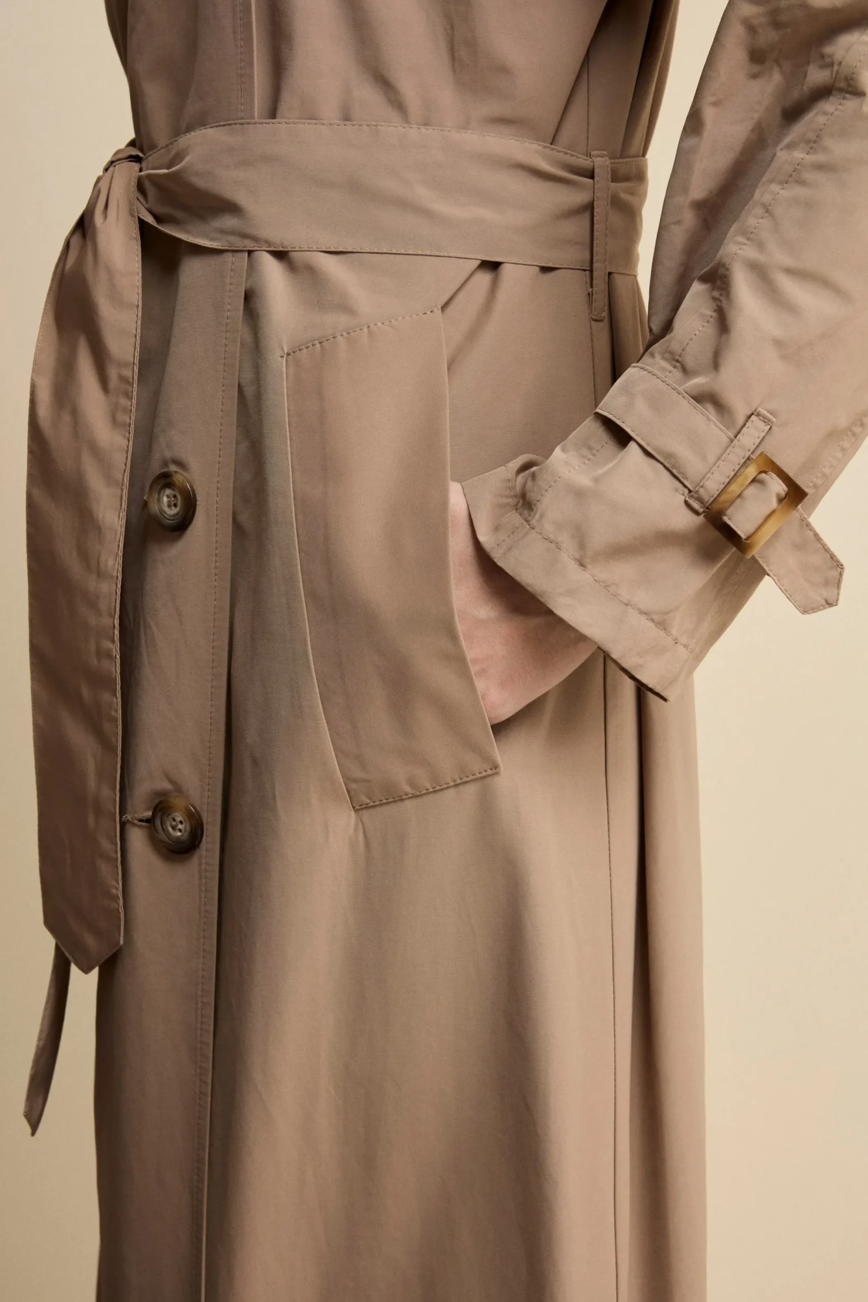 Trench Lungo Doppiopetto con Cintura - CAMMELLO