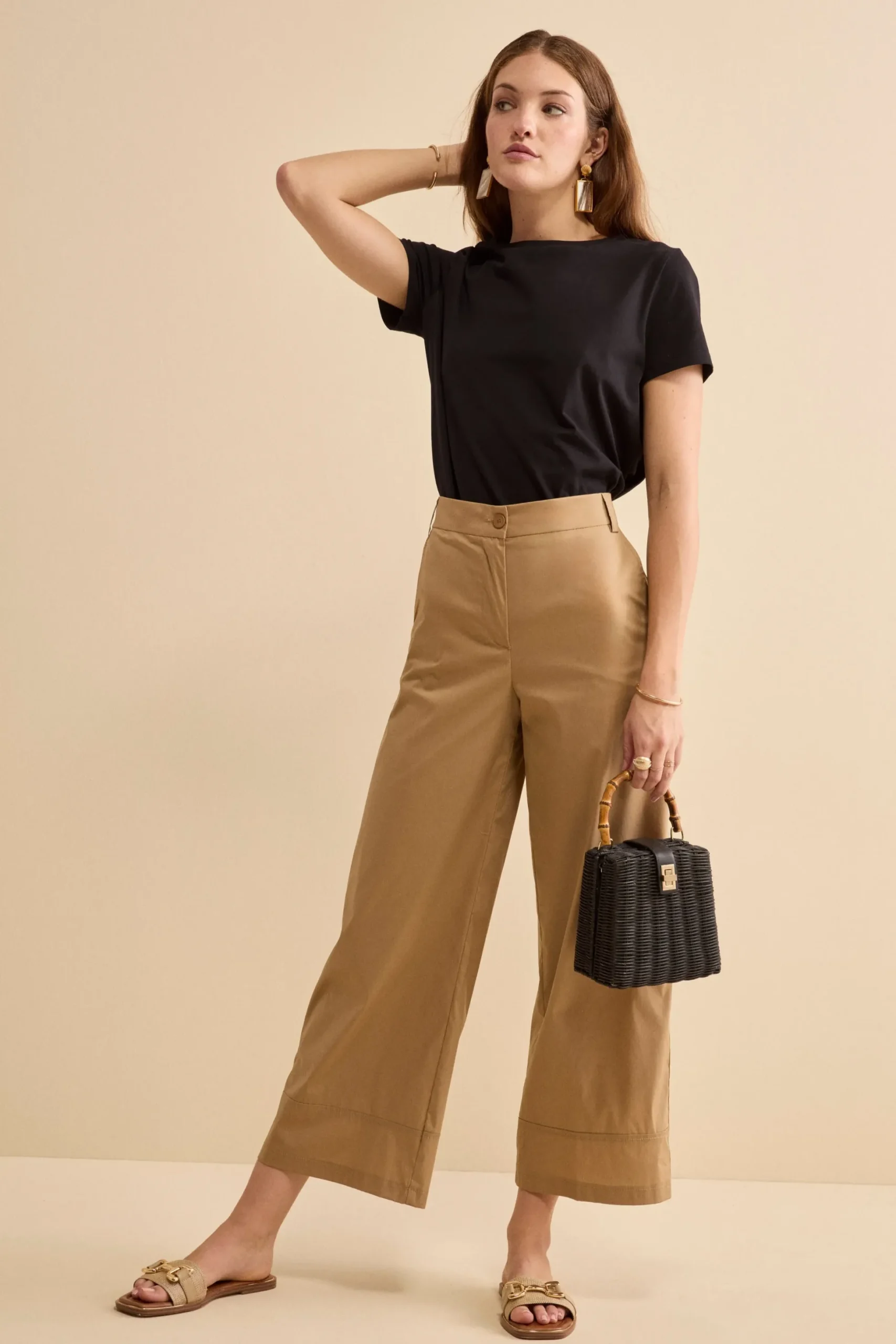 T-Shirt Girocollo in Cotone Elasticizzato - NERO